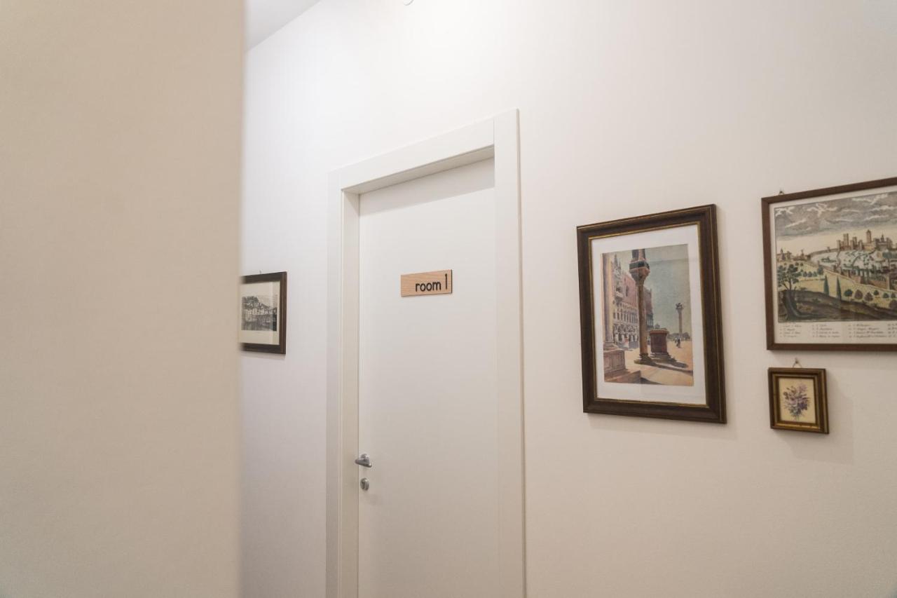 Arena Rooms Verona Exterior foto